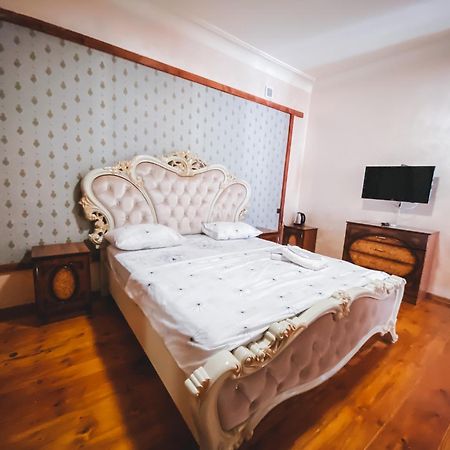 Yerevan Hotel ภายนอก รูปภาพ