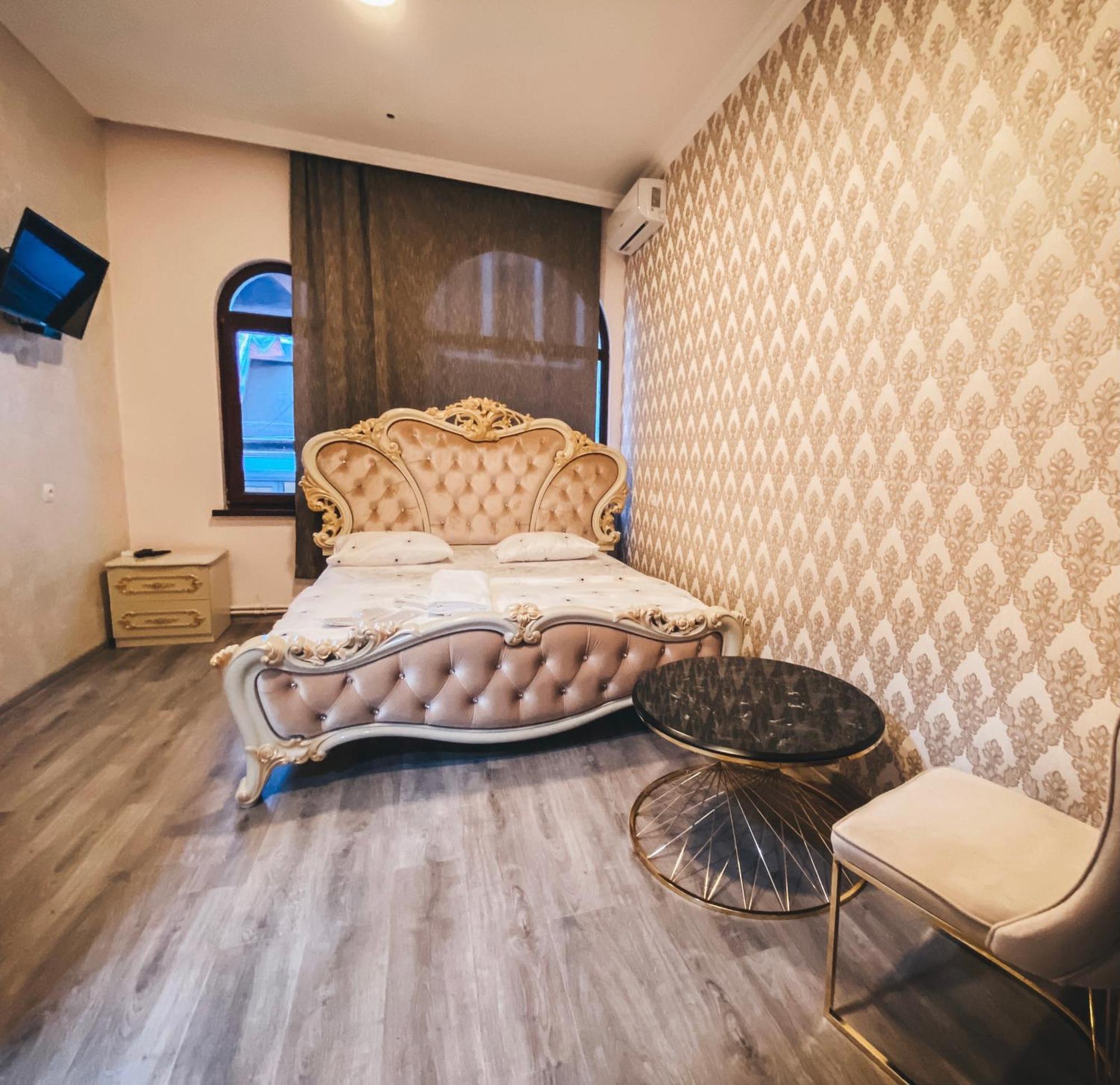 Yerevan Hotel ภายนอก รูปภาพ