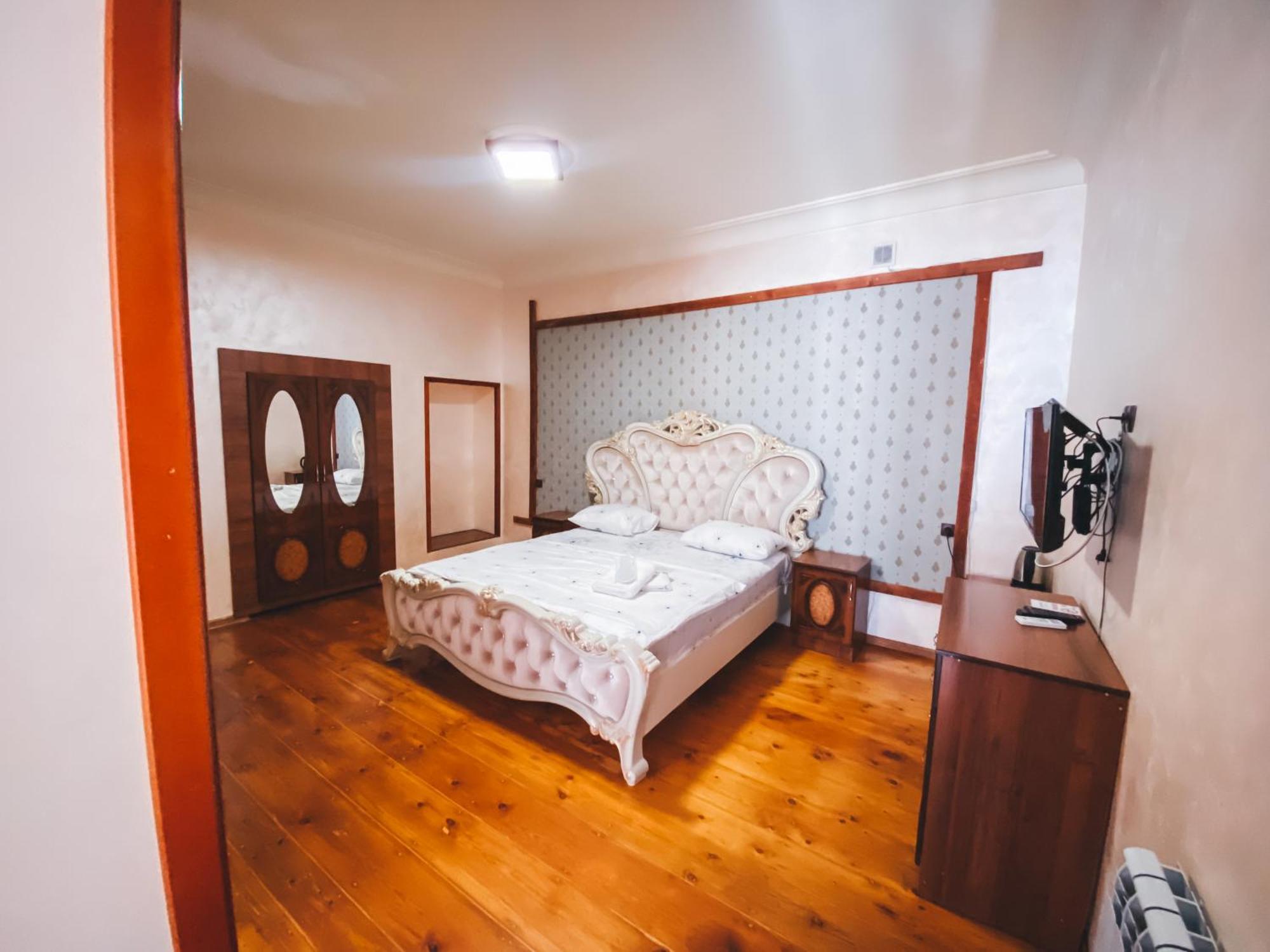 Yerevan Hotel ภายนอก รูปภาพ
